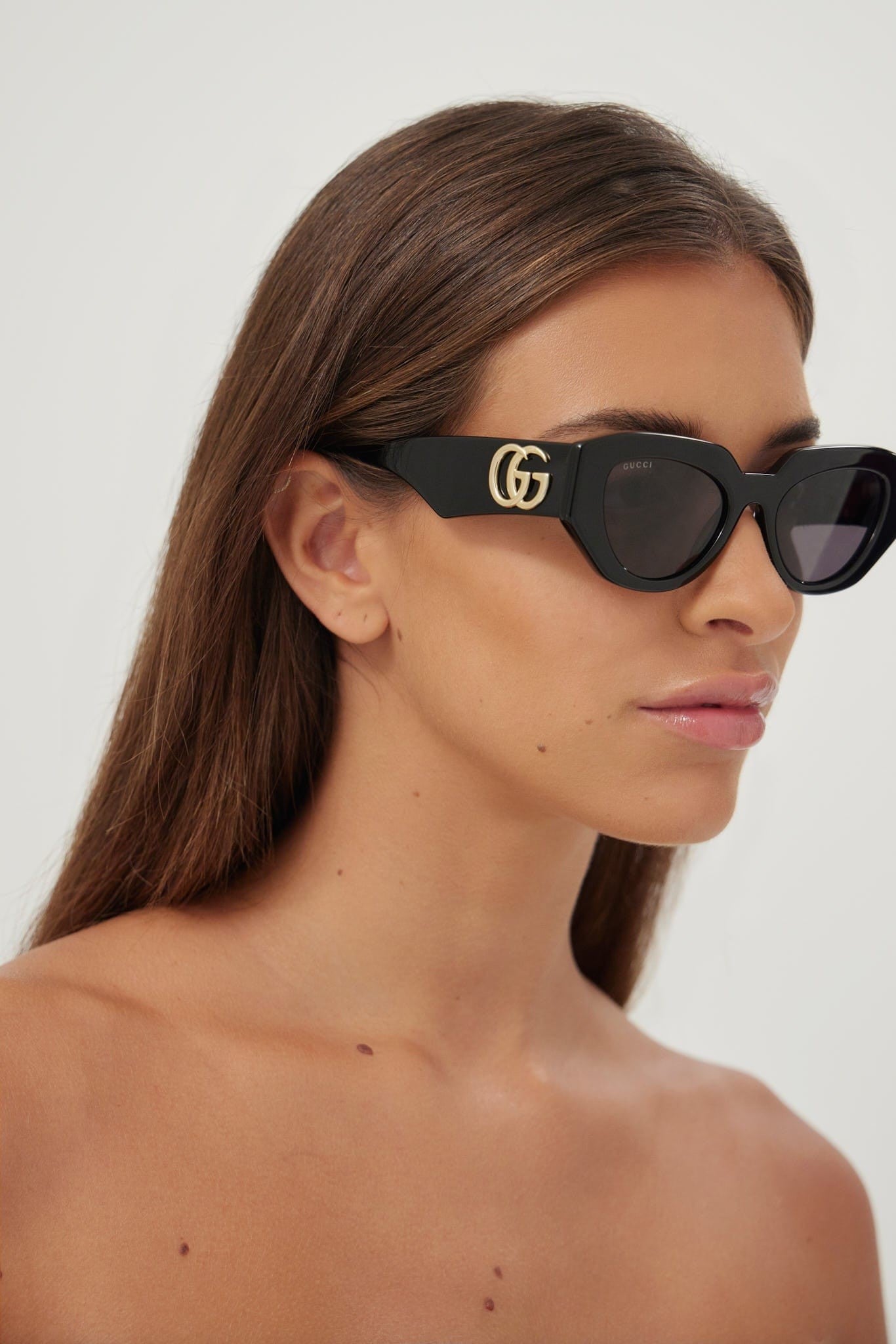 Gucci black round chuncky sunglasses