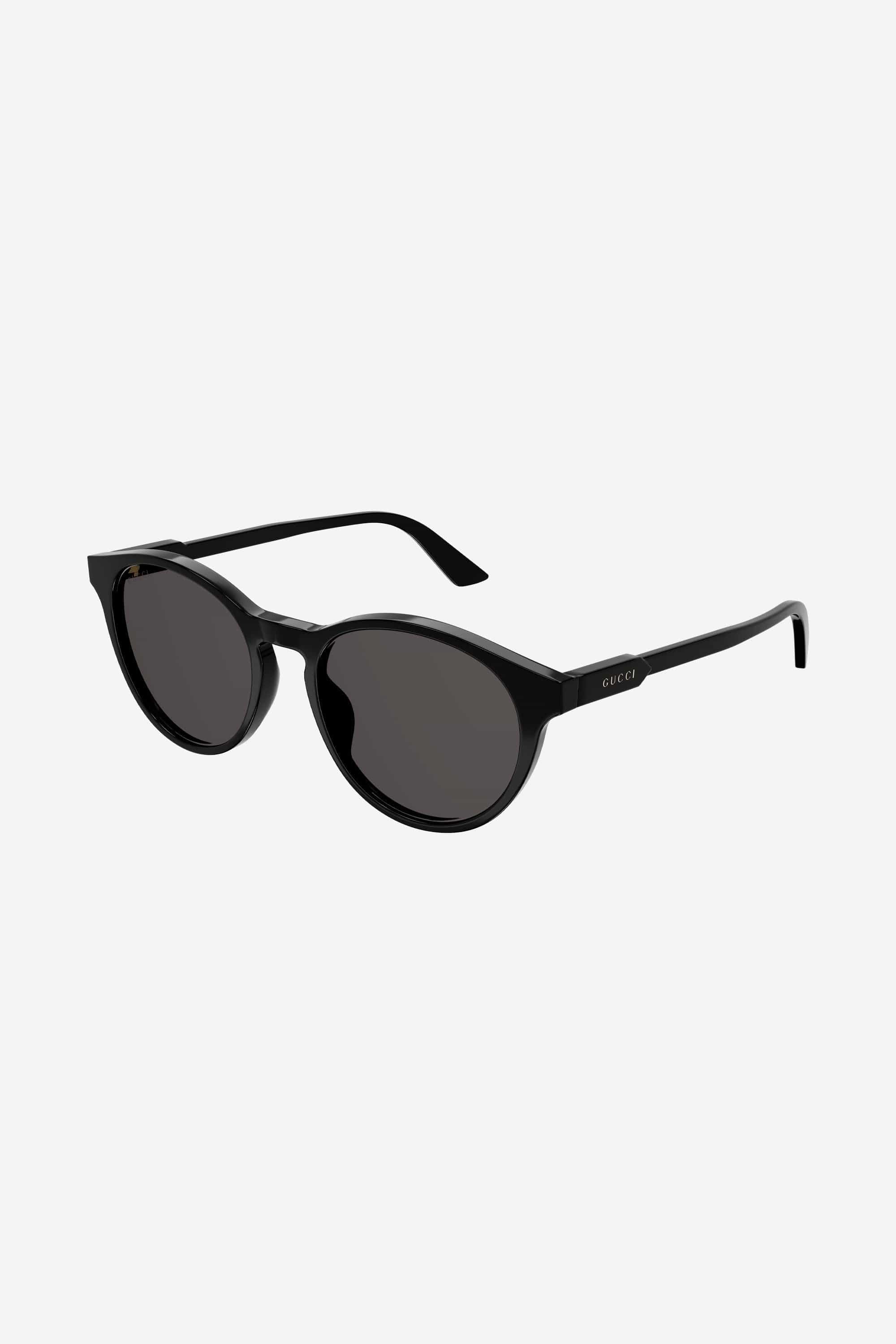 Gucci black sporty panthos shape