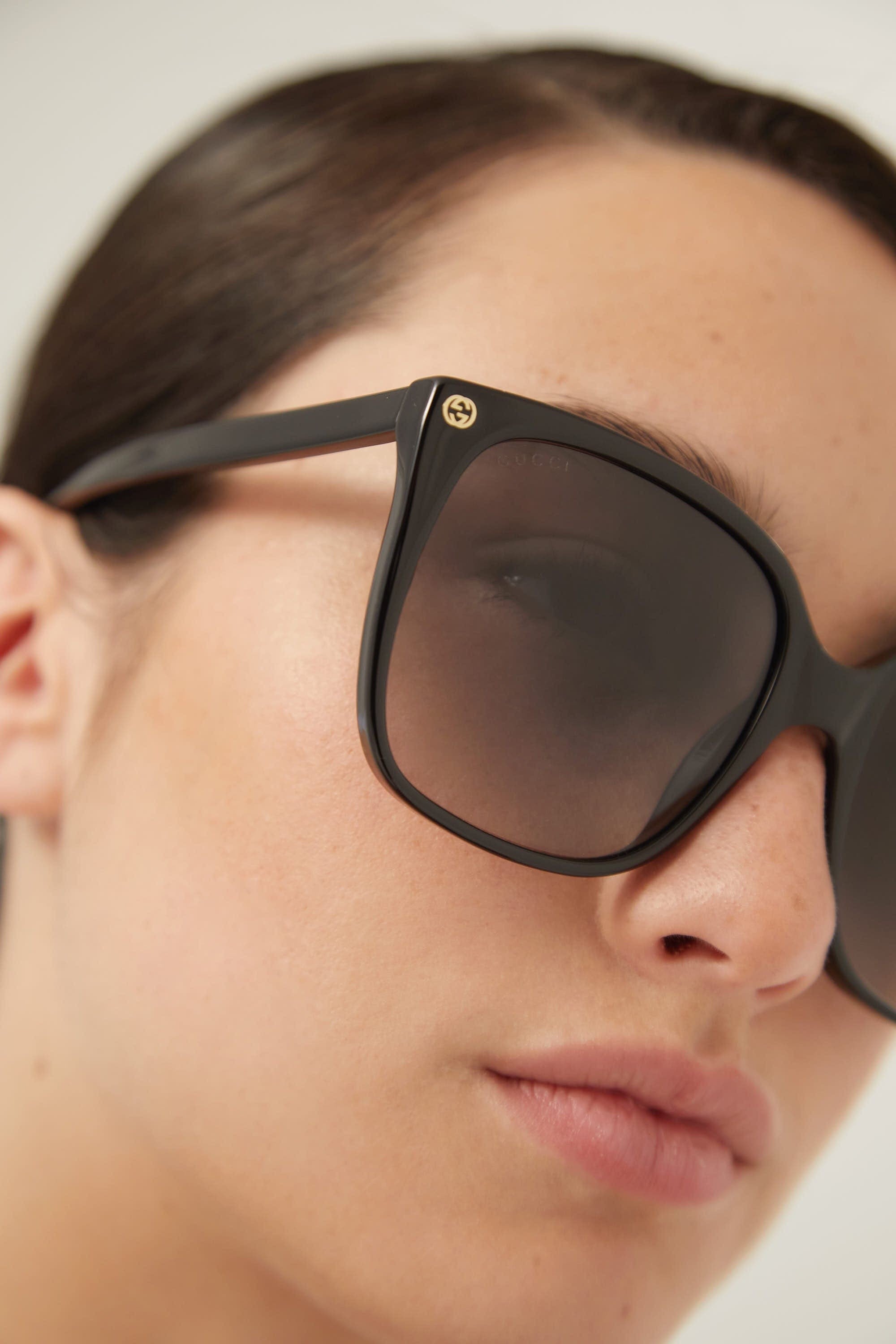 Gucci femenine oversized cat-eye sunglasses