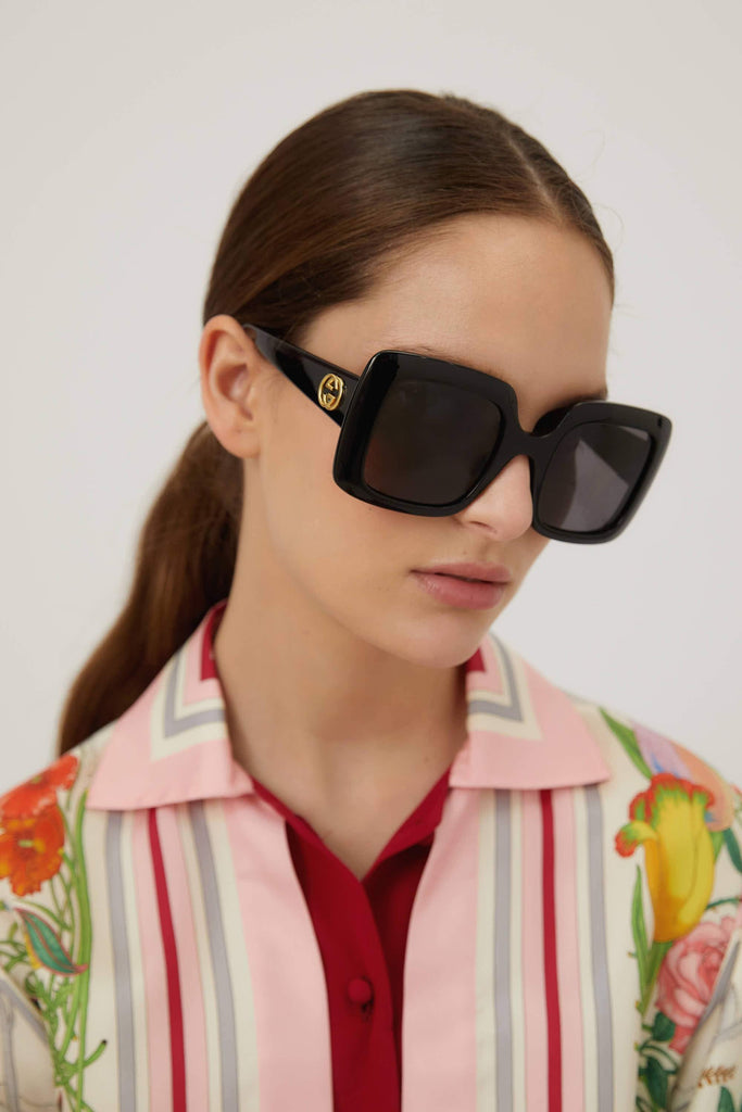 GUCCI スクエアフレムサンクラス GG0896S 001 GUCCI GG0896S 001 Square Sunglasses