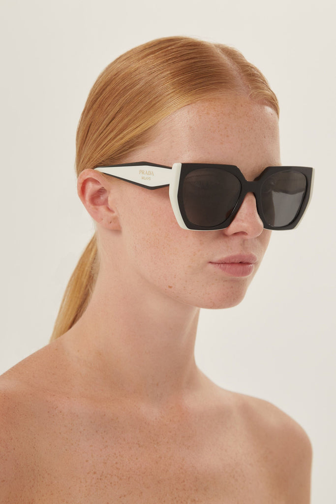 PRADA 2023AW CATEYE sunglasses シンボルサングラス Prada Cat