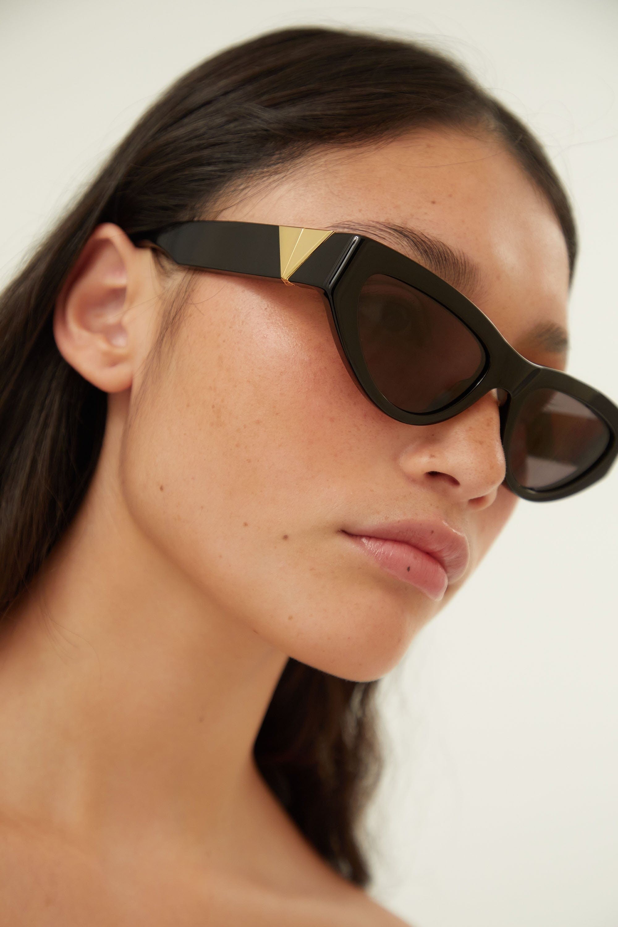 Bottega Veneta black cat eye sunglasses