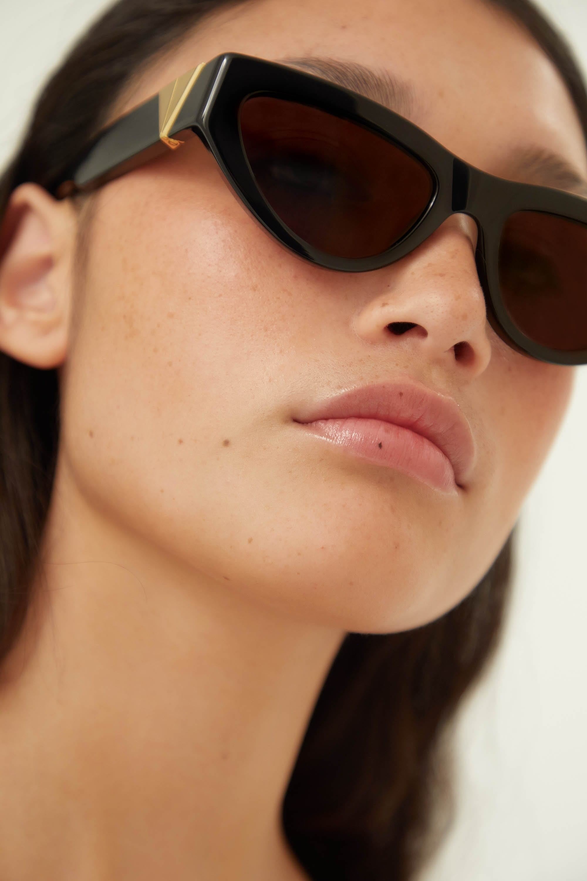 Bottega Veneta black cat eye sunglasses