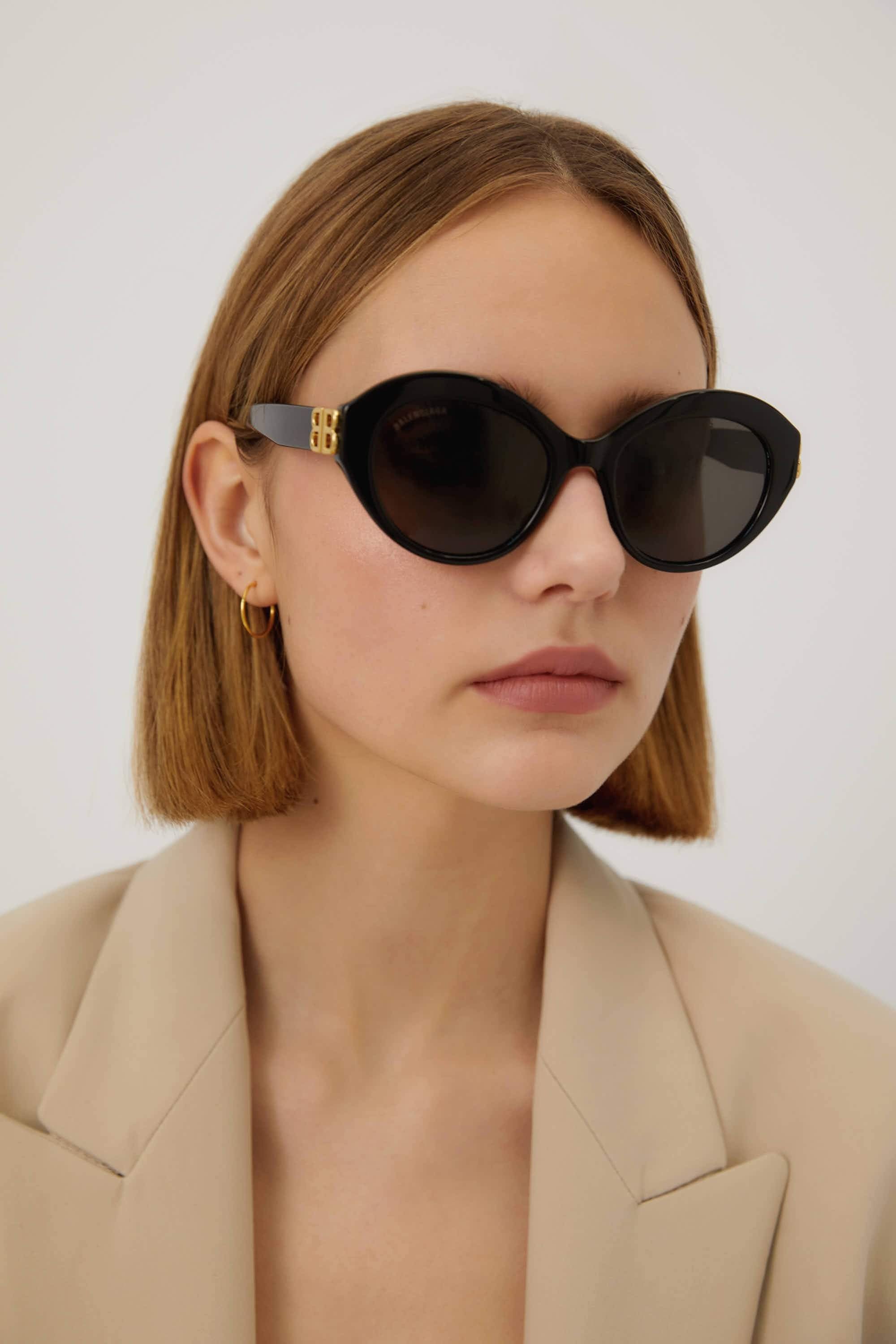 Balenciaga femenine black sunglasses with BB folding