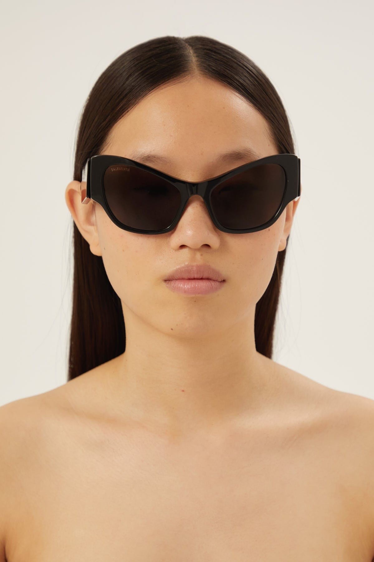 Balenciaga MAX butterfly sunglasses in black