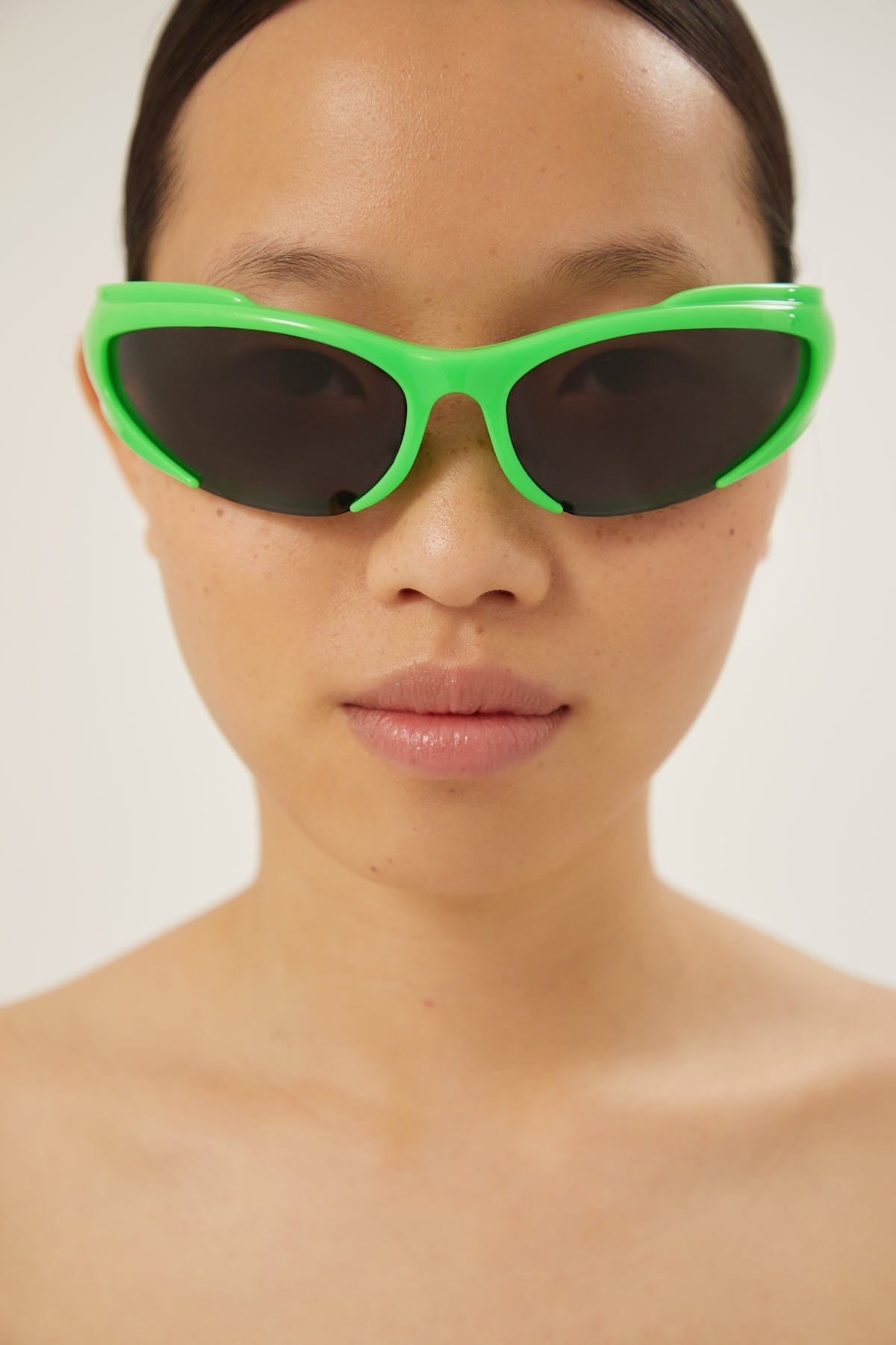 Balenciaga reverse Xpander wrap rectangle green sporty sunglasses