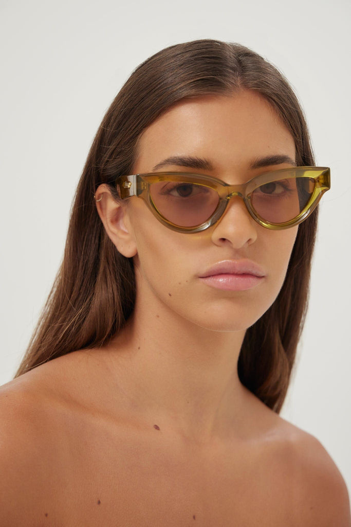 サングラス BOTTEGA VENETA Woman Sunglasses Yellow BV1212S 009 BOTTEGA VENETA Woman Sunglasses Yellow BV1212S 009