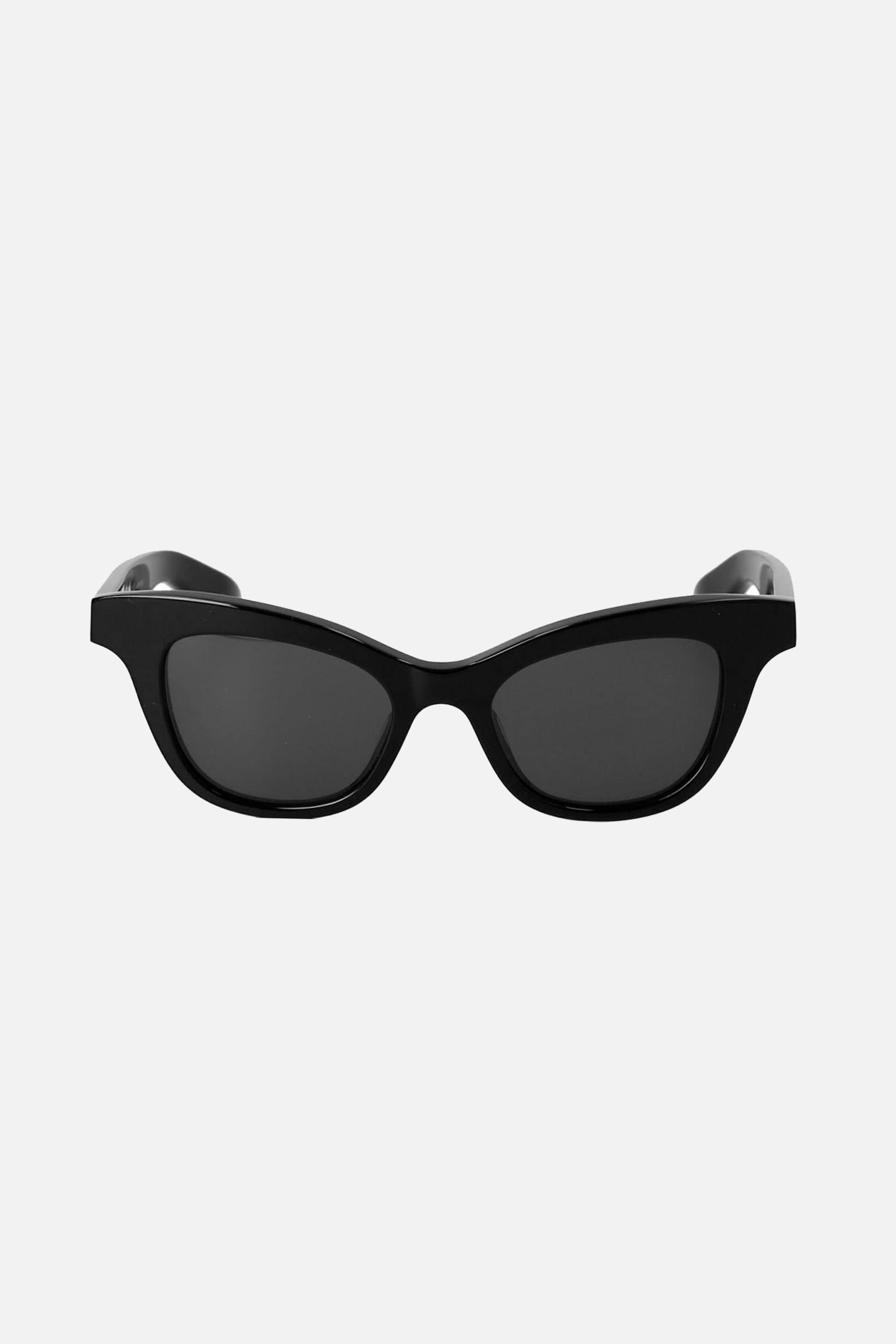 Alexander McQueen cat eye black femenine sunglasses