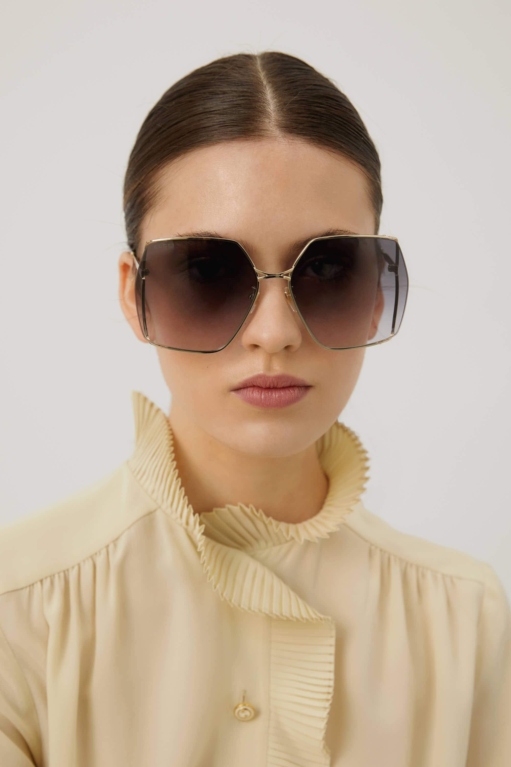 Gucci ultra feminine oversized metal sunglasses