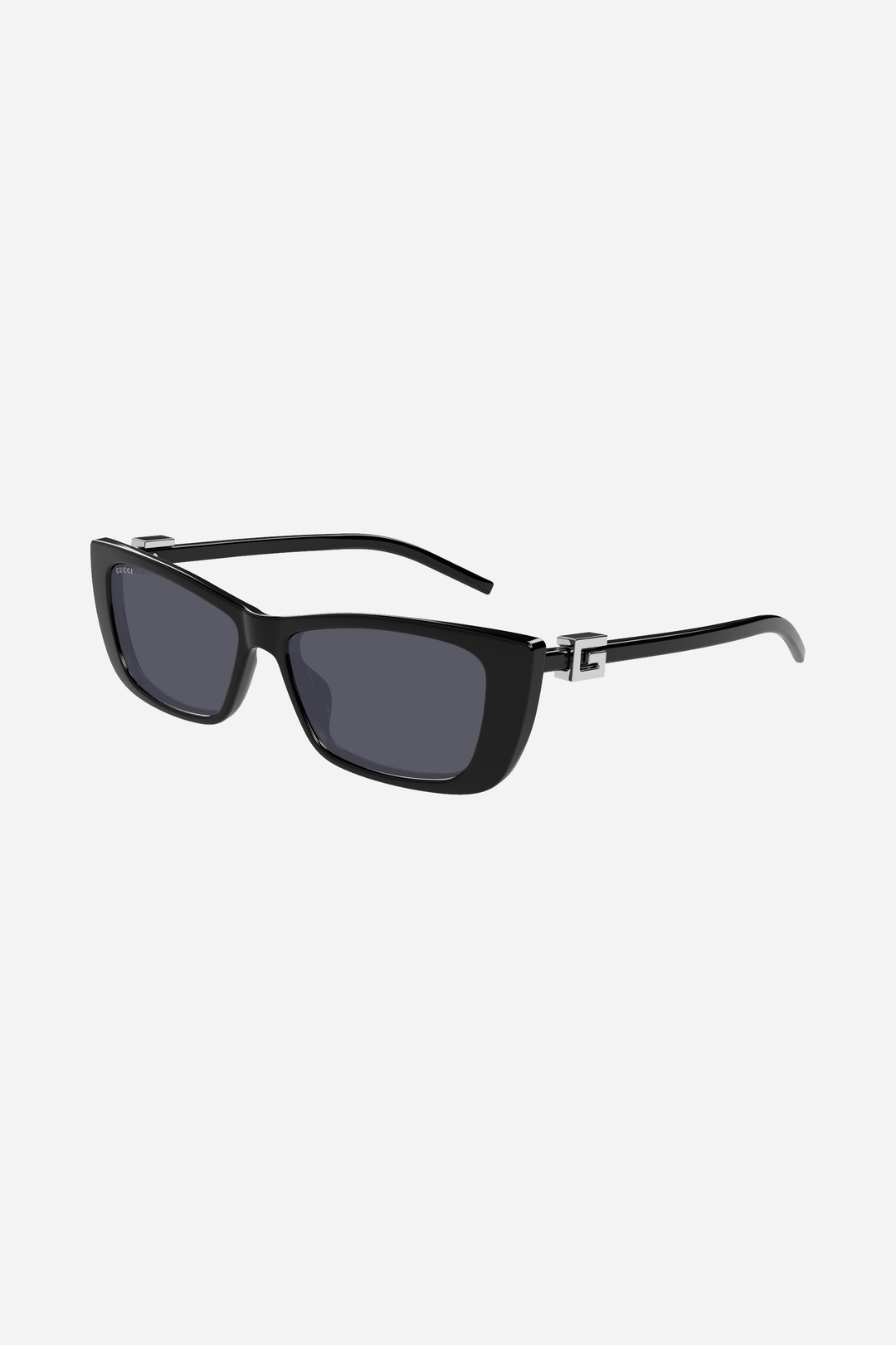 Black cat-eye Gucci sunglasses with silver plain logo